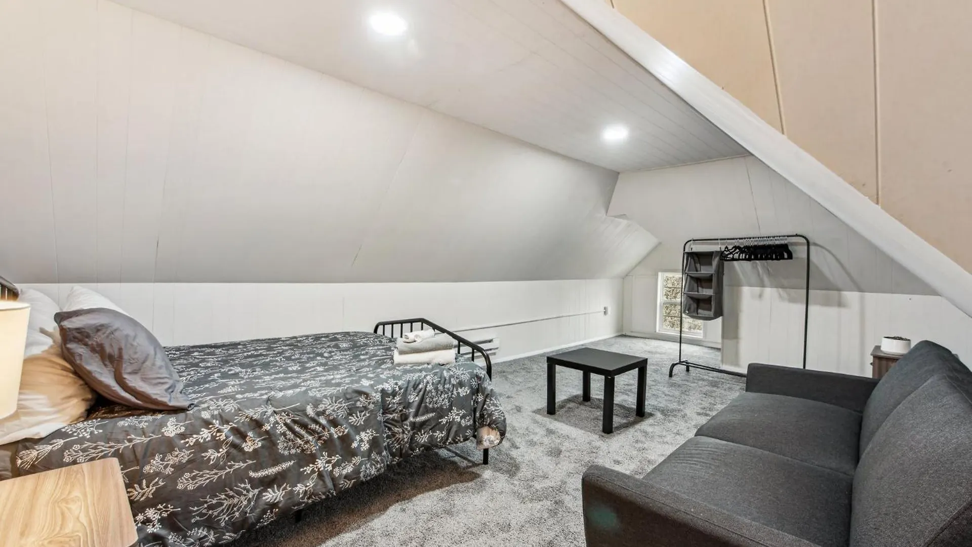 Modern Family Friendly Home 3 Bedroom Great Location Pittsburgh 0*,  Amerikai Egyesült Államok